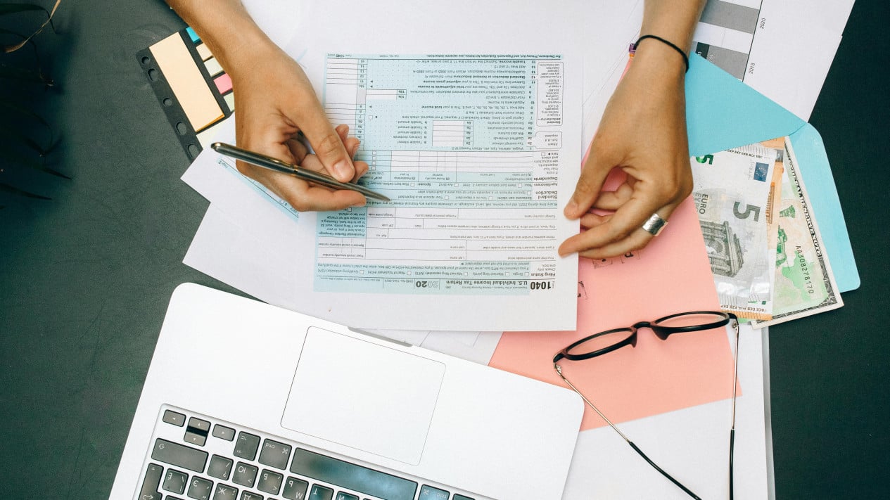 10 Best Monthly Saving Schemes in India 2025 : A Smart Way to Grow Your Wealth in 2024