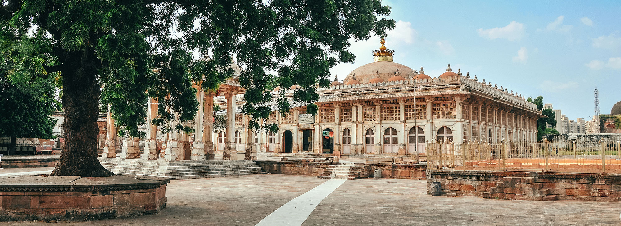 Sarkhej Roza: The Spiritual Complex