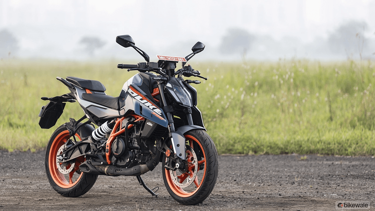 KTM Duke 390: The Thrill Seeker