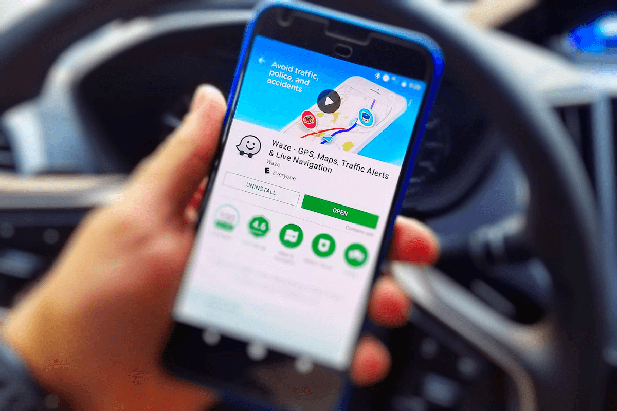 Waze: The Crowd-Sourced Traffic Hero