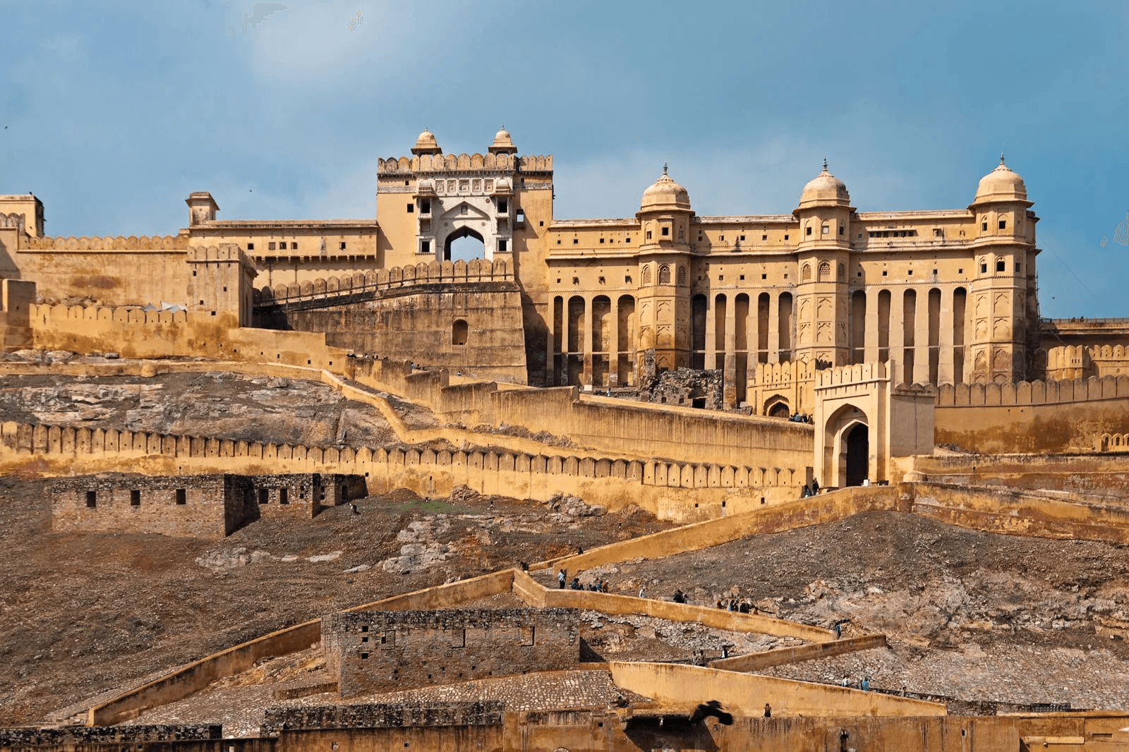 Amber Palace: A Golden Fortress