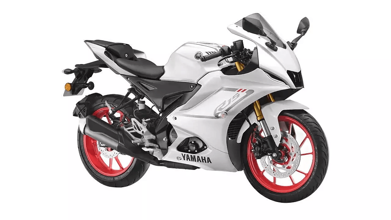 Yamaha R15 V4: The Sporty Performer
