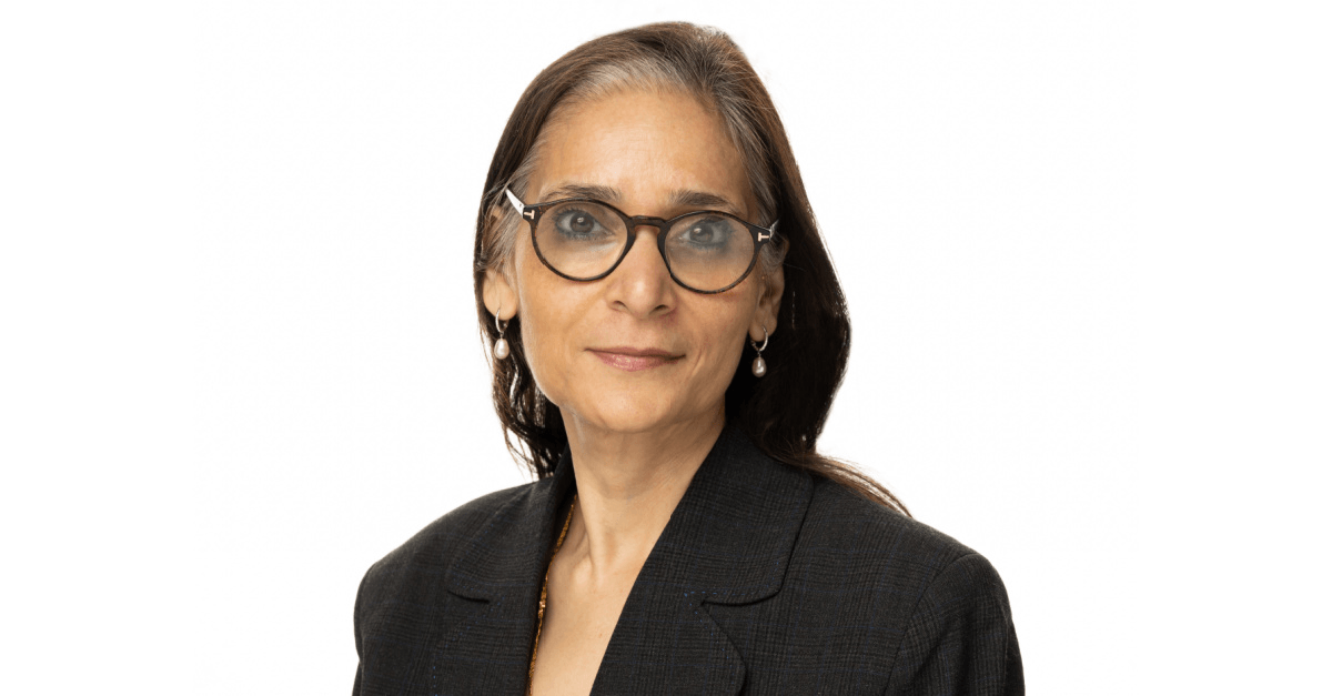 Sunita Menon – The Tarot and Astrology Expert