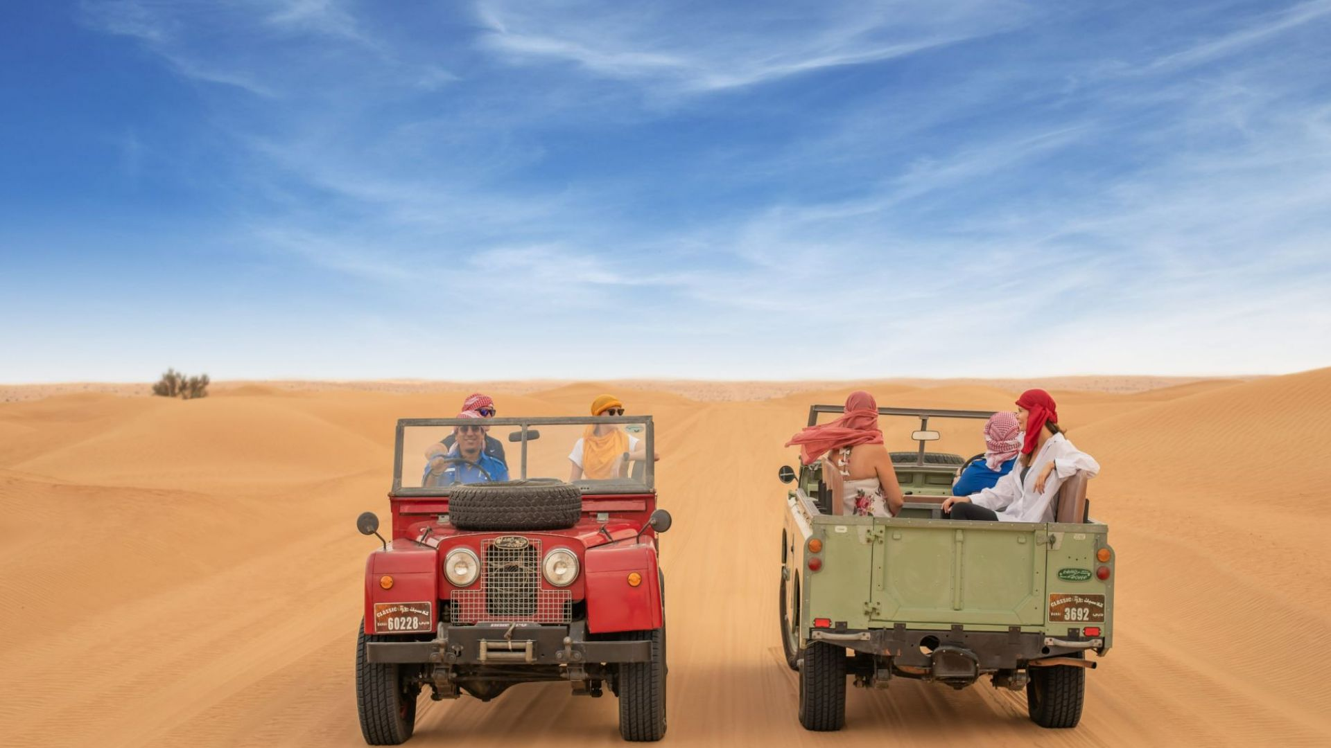 Authentic Safari in Vintage Land Rover with Traditional Dinner