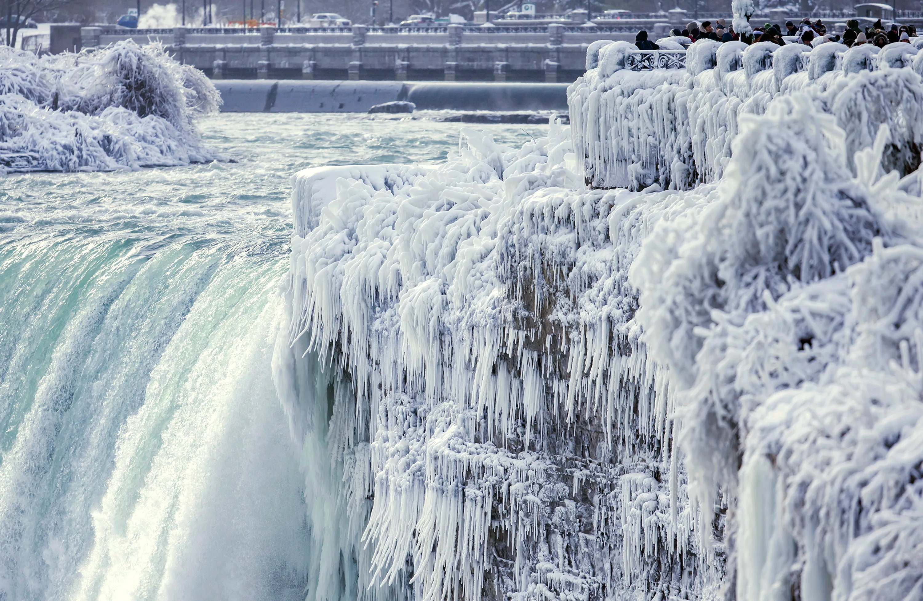 Niagara Falls: Nature’s Thunderous Marvel