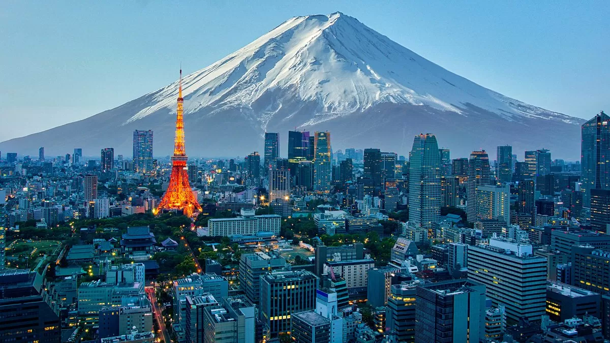 Japan: A Land Where Tradition Meets Modernity