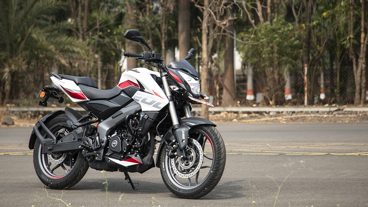 Bajaj Pulsar NS200 – The Power-Packed Streetfighter
