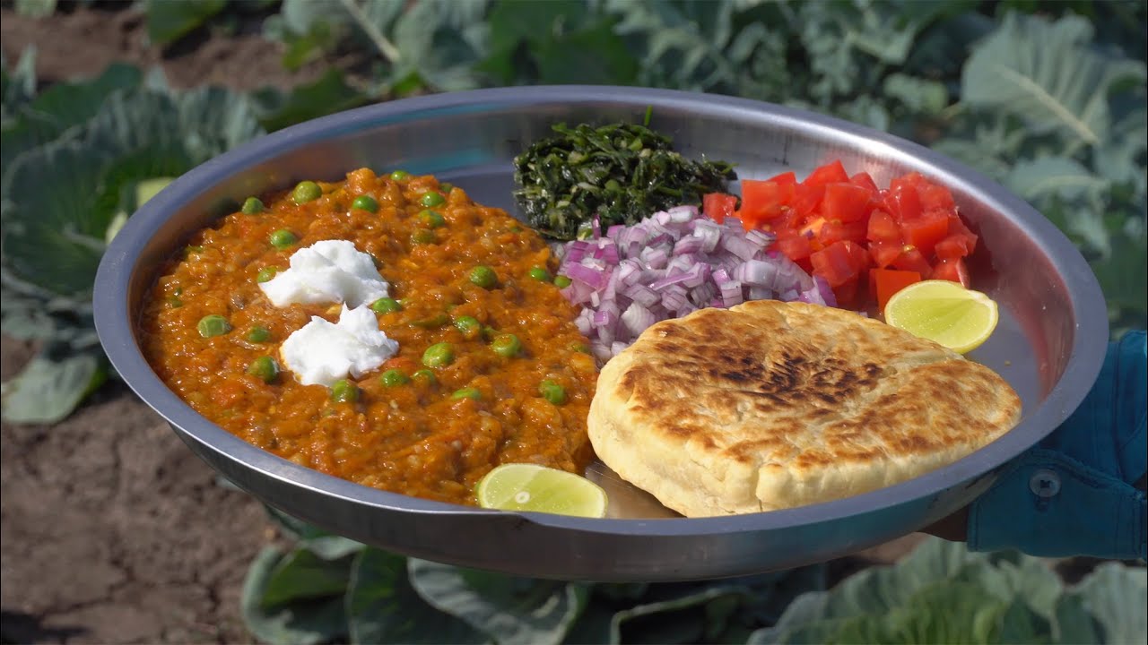 Pav Bhaji: A Butter-Infused Vegetable Medley